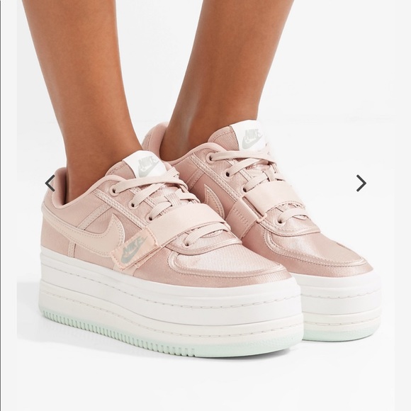 platform sneakers women nike